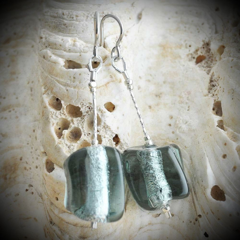 Cubo Sciogliendo Grey – Grey Earrings in Genuine Murano Glass from Venice Cubo Sciogliendo Grey – Grey Earrings in Genuine Murano Glass from Venice