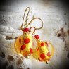 Rosso pasta - boucles d'oreilles or et rouge en verre de murano rouge pois